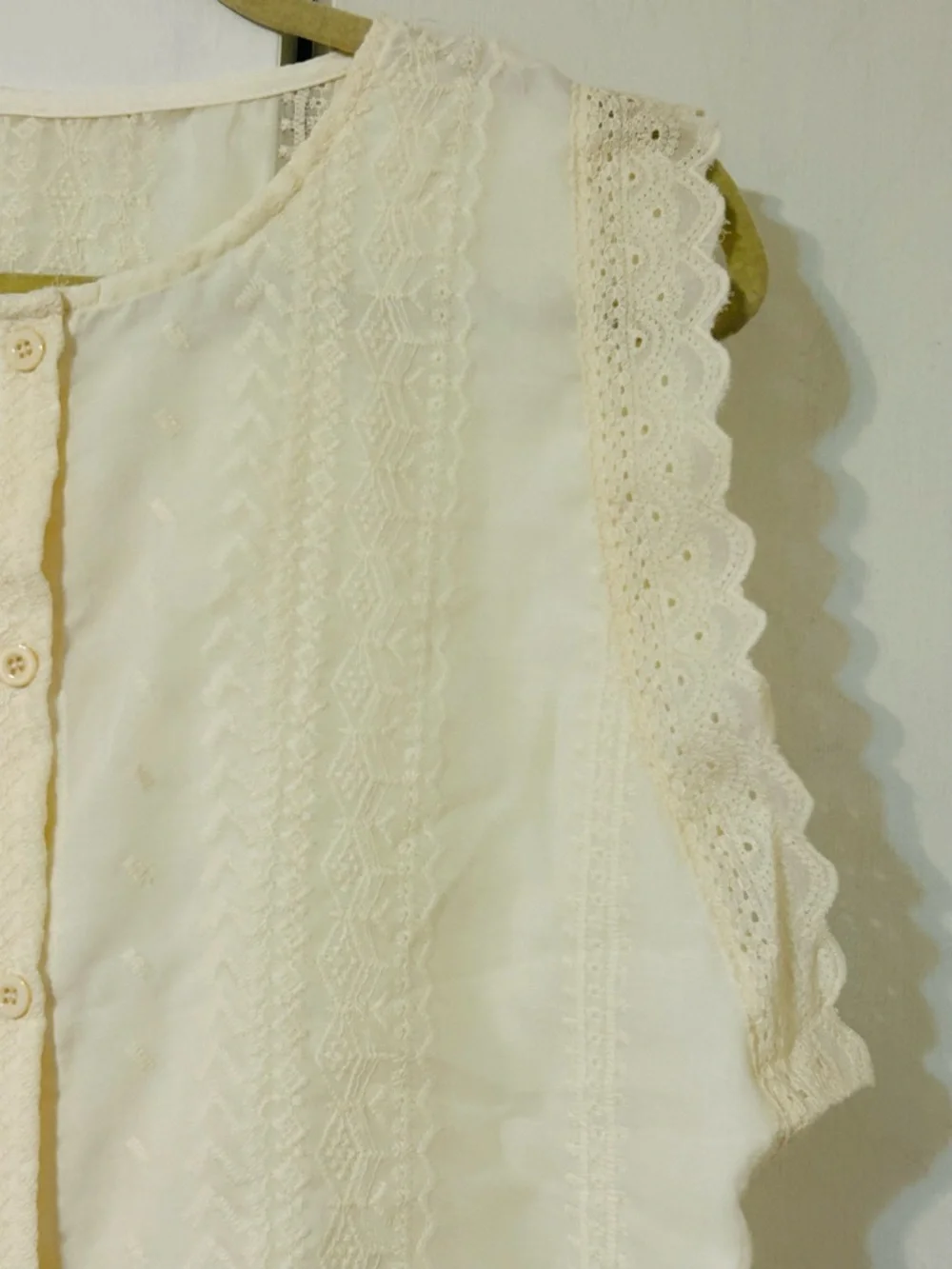 SHEIN Cream Lace-Trim Button Front Blouse - Picture 2 of 6